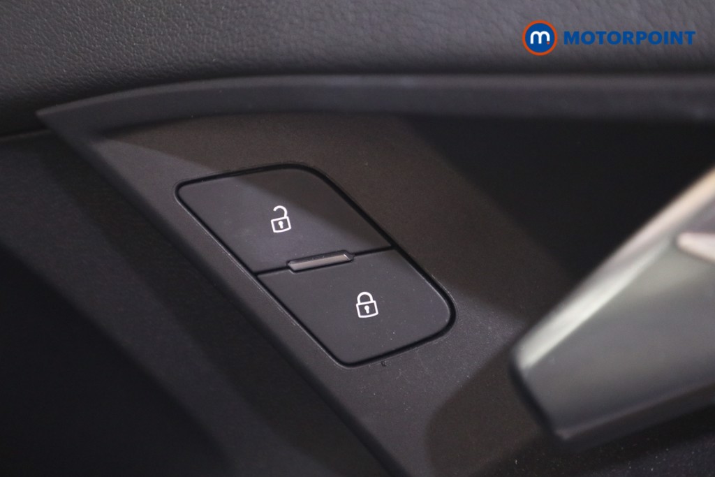 Audi A3 S Line Automatic Petrol Hatchback - Stock Number (1536016) - 10th supplementary image