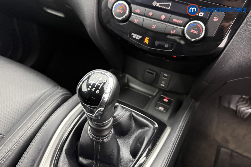 Nissan X-Trail Tekna Manual Diesel SUV - Stock Number (1539877) - 11th supplementary image