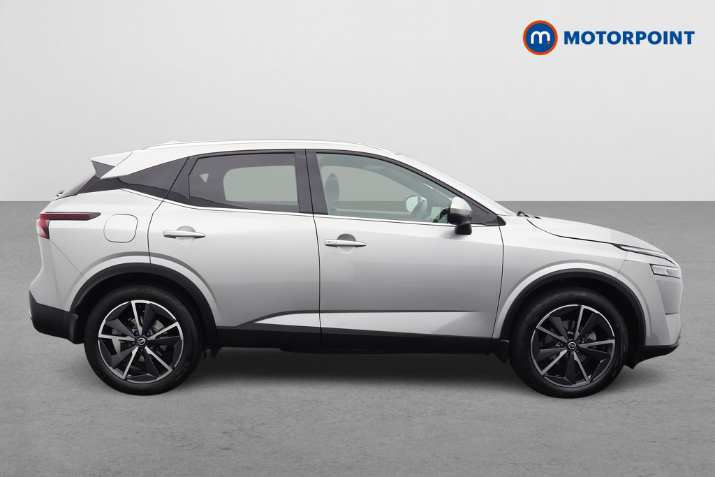 Nissan Qashqai Tekna Manual Petrol SUV - Stock Number (1540552) - Drivers side