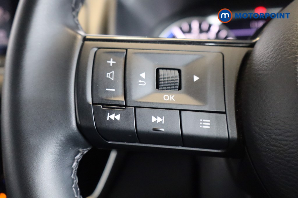 Nissan Qashqai Acenta Premium Automatic Petrol-Electric Hybrid SUV - Stock Number (1530352) - 13th supplementary image