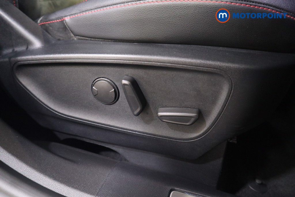 Ford Kuga St-Line Edition Manual Petrol SUV - Stock Number (1533667) - 13th supplementary image