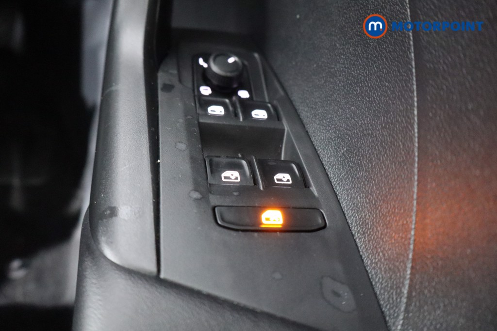 Volkswagen T-Cross Se Edition Manual Petrol SUV - Stock Number (1537069) - 18th supplementary image
