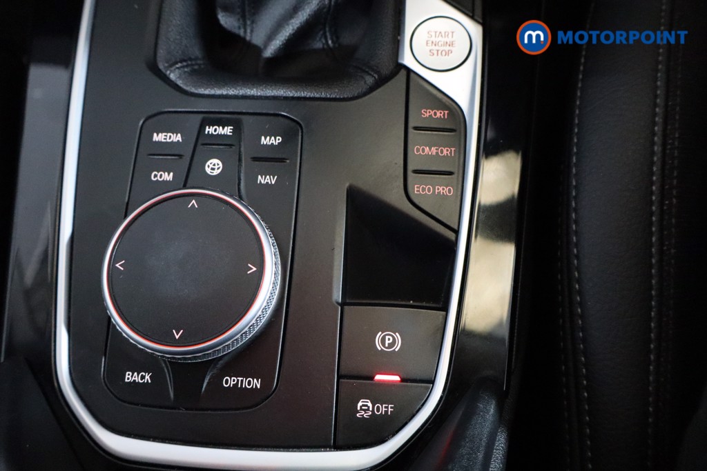 BMW 2 Series Sport Manual Petrol Saloon - Stock Number (1530101) - 5th supplementary image