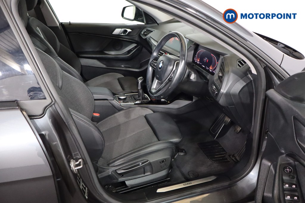 BMW 2 Series Sport Manual Petrol Saloon - Stock Number (1530101) - 9th supplementary image