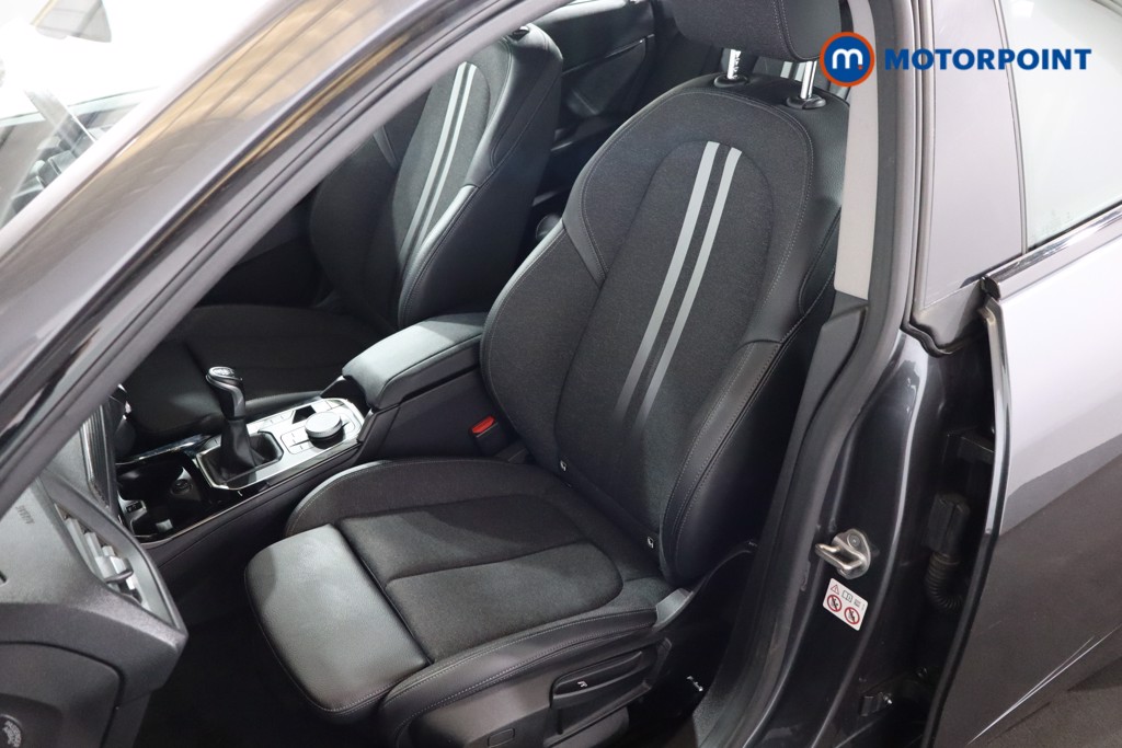 BMW 2 Series Sport Manual Petrol Saloon - Stock Number (1530101) - 15th supplementary image
