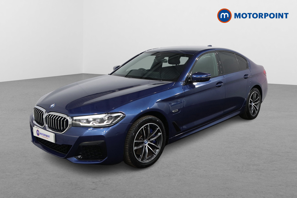 BMW 5 Series M Sport Automatic Petrol Plug-In Hybrid Saloon - Stock Number (1533820) - Passenger side front corner
