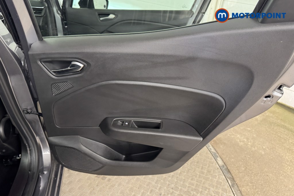 Renault Clio Evolution Manual Petrol Hatchback - Stock Number (1535530) - 15th supplementary image
