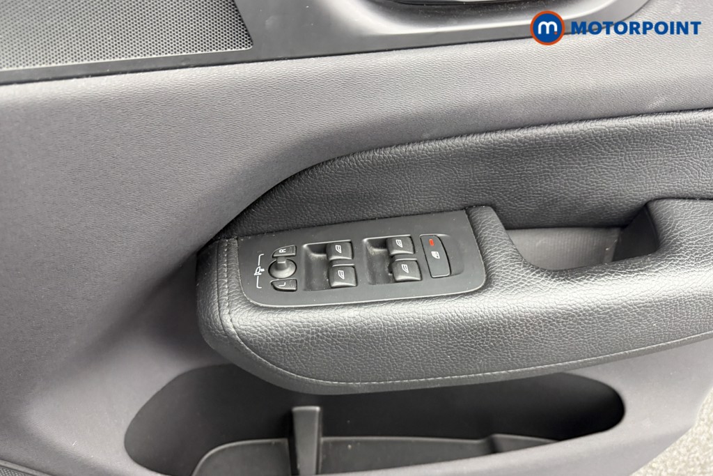 Volvo Xc60 Inscription Expression Automatic Petrol Plug-In Hybrid SUV - Stock Number (1536604) - 16th supplementary image