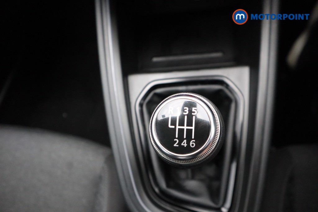 Renault Clio Evolution Manual Petrol Hatchback - Stock Number (1537316) - 12th supplementary image