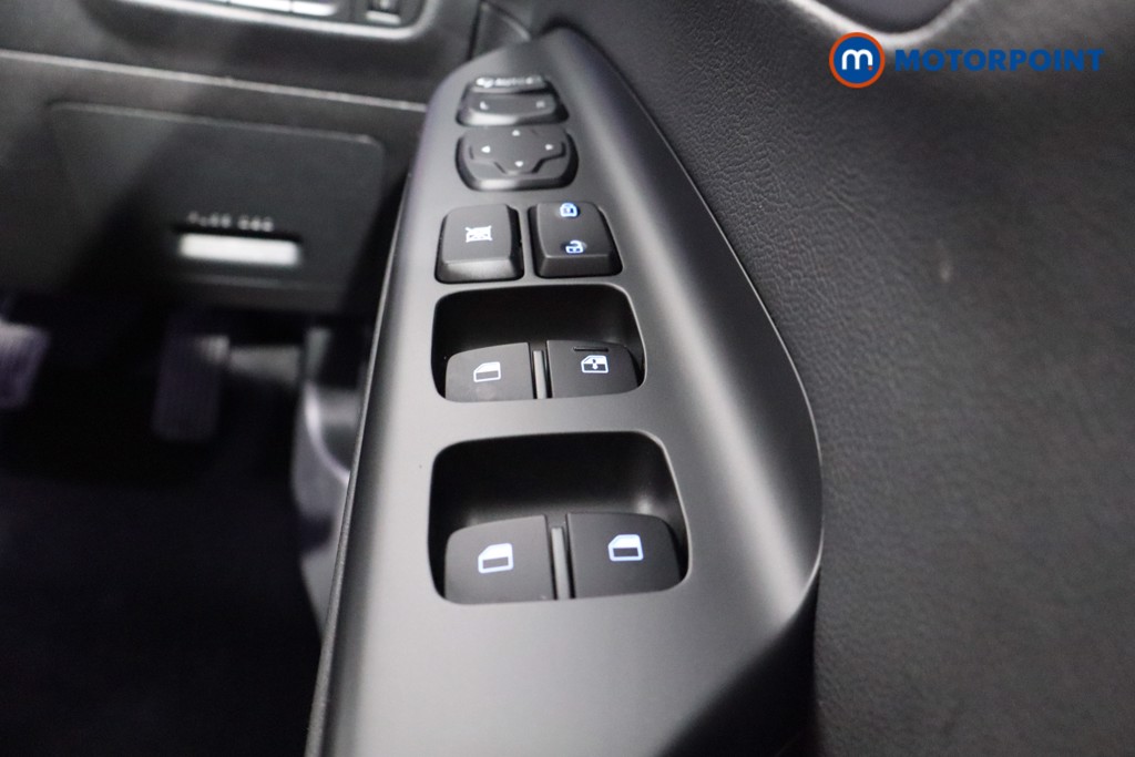 Hyundai Kona Ultimate Automatic Petrol-Electric Hybrid SUV - Stock Number (1538608) - 18th supplementary image