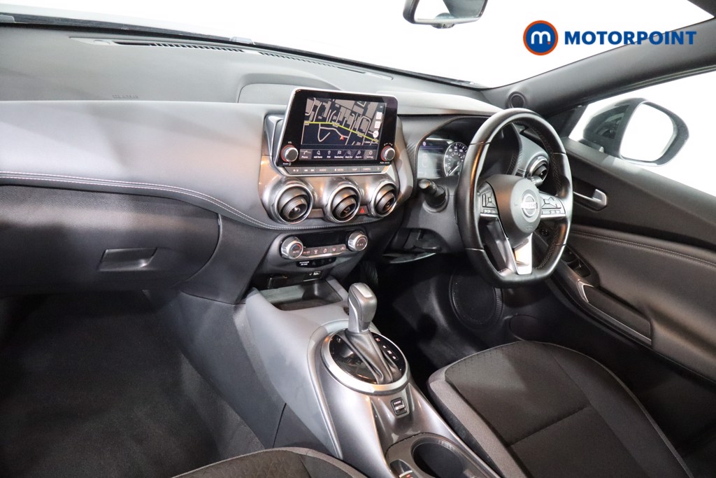 Nissan Juke N-Connecta Automatic Petrol SUV - Stock Number (1538773) - 1st supplementary image