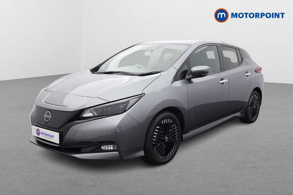 Nissan Leaf Tekna Automatic Electric Hatchback - Stock Number (1540107) - Passenger side front corner