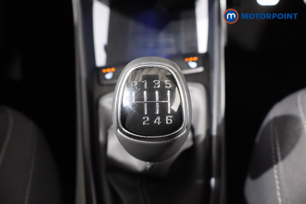 Hyundai Bayon Ultimate Manual Petrol-Electric Hybrid SUV - Stock Number (1540752) - 17th supplementary image
