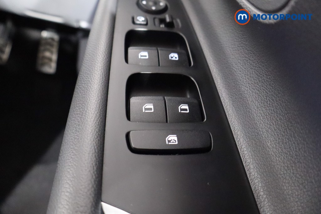 Hyundai Bayon Ultimate Manual Petrol-Electric Hybrid SUV - Stock Number (1540752) - 20th supplementary image