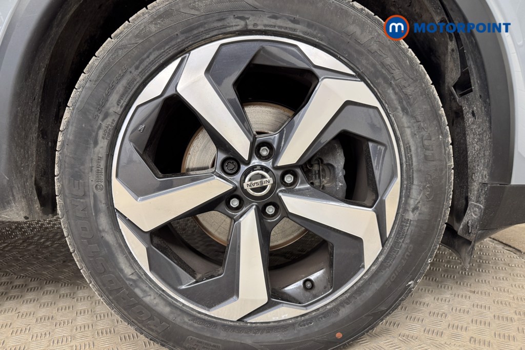 Nissan Qashqai N-Connecta Manual Petrol SUV - Stock Number (1524010) - 21st supplementary image