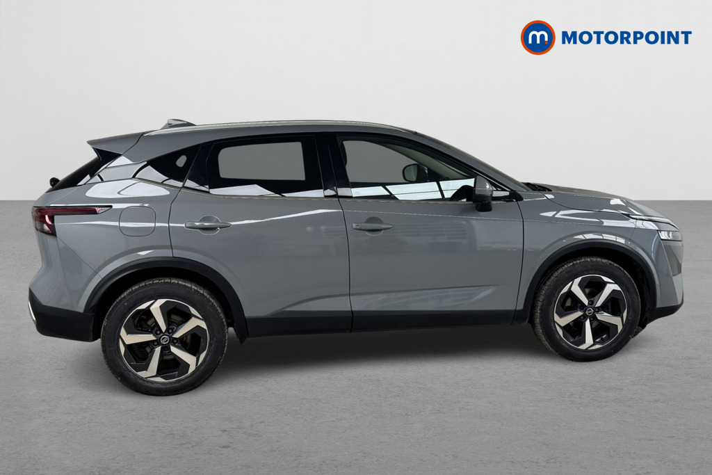 Nissan Qashqai N-Connecta Manual Petrol SUV - Stock Number (1524010) - Drivers side