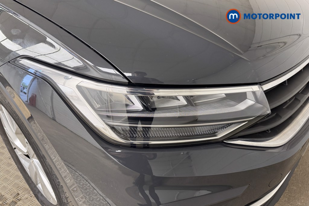 Volkswagen Tiguan Life Automatic Petrol SUV - Stock Number (1531142) - 17th supplementary image