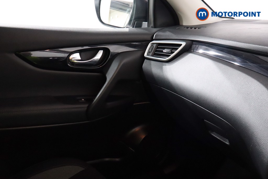 Nissan Qashqai Acenta Premium Manual Diesel SUV - Stock Number (1532143) - 17th supplementary image