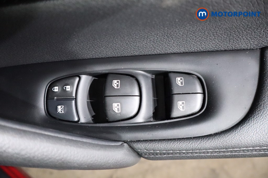 Nissan Qashqai Acenta Premium Manual Diesel SUV - Stock Number (1532143) - 21st supplementary image