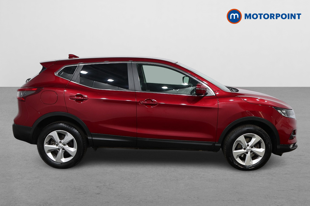 Nissan Qashqai Acenta Premium Manual Diesel SUV - Stock Number (1532143) - Drivers side