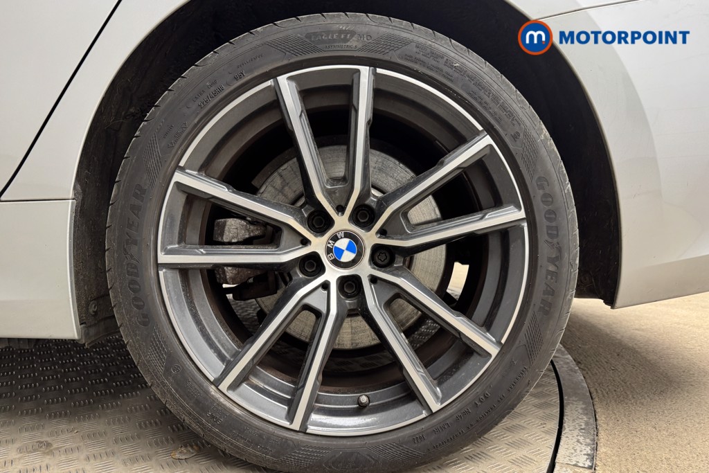BMW 3 Series Sport Pro Automatic Petrol Plug-In Hybrid Saloon - Stock Number (1534060) - 24th supplementary image