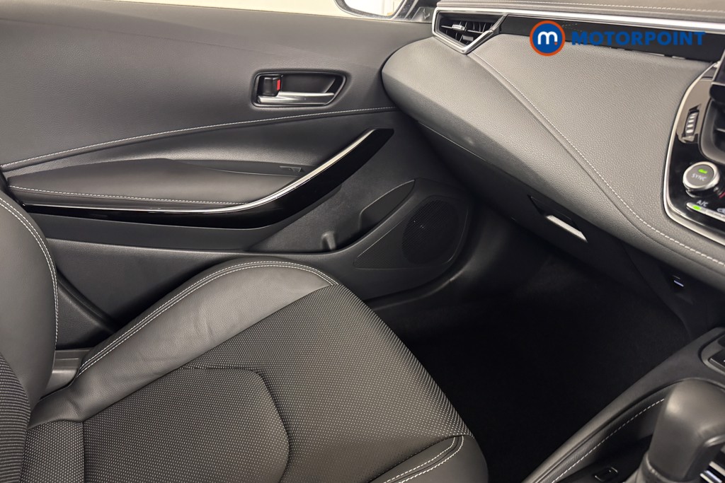 Toyota Corolla Excel Automatic Petrol-Electric Hybrid Hatchback - Stock Number (1534506) - 12th supplementary image