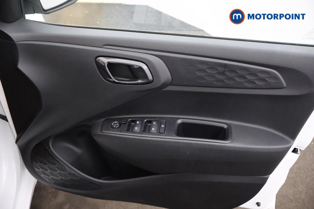 Hyundai I10 Premium Manual Petrol Hatchback - Stock Number (1538294) - 9th supplementary image