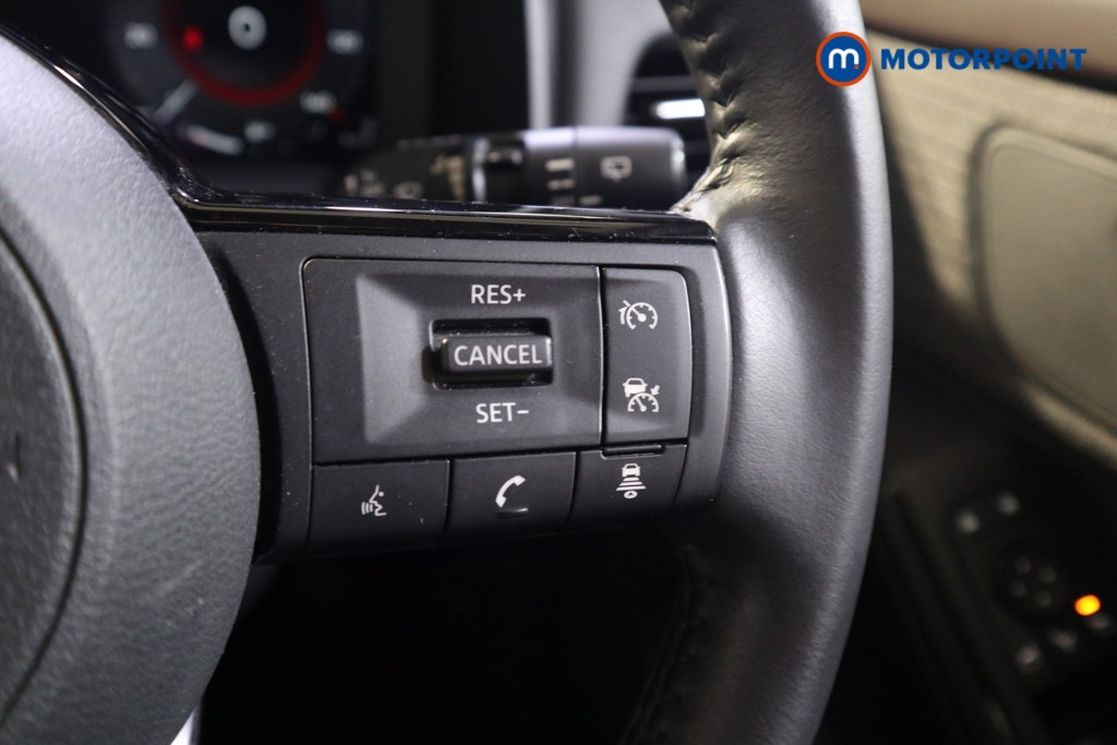Nissan X-Trail N-Connecta Automatic Petrol-Electric Hybrid SUV - Stock Number (1539855) - 4th supplementary image
