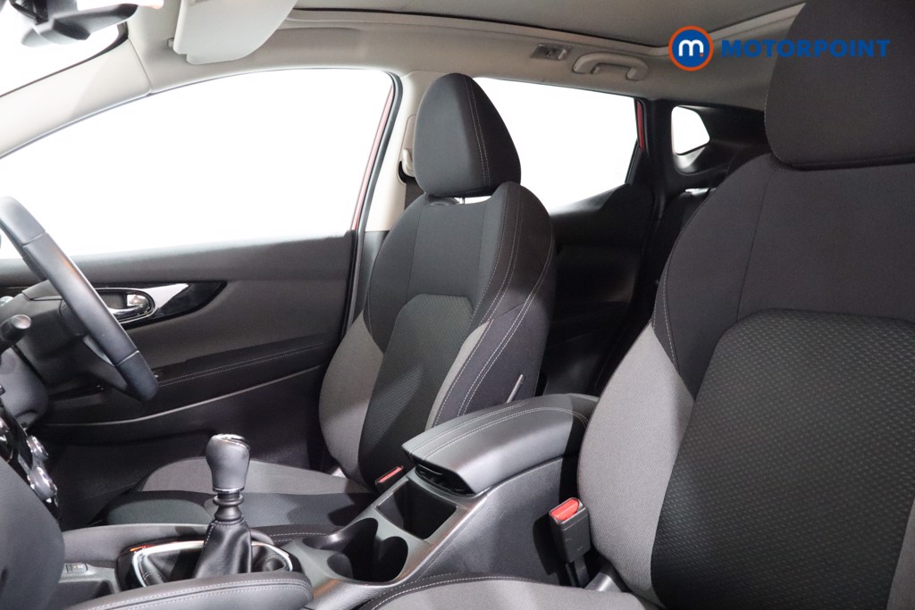 Nissan Qashqai N-Connecta Manual Petrol SUV - Stock Number (1530031) - 4th supplementary image