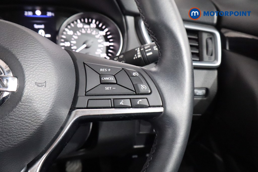 Nissan Qashqai N-Connecta Manual Petrol SUV - Stock Number (1530031) - 8th supplementary image