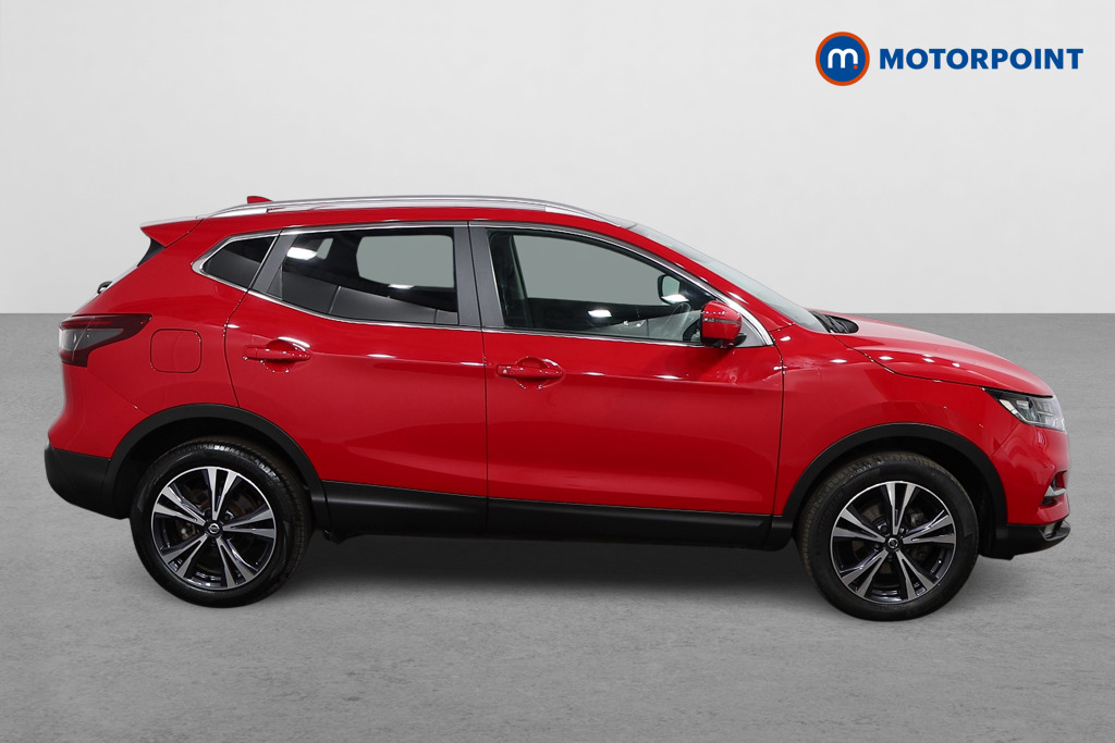 Nissan Qashqai N-Connecta Manual Petrol SUV - Stock Number (1530031) - Drivers side