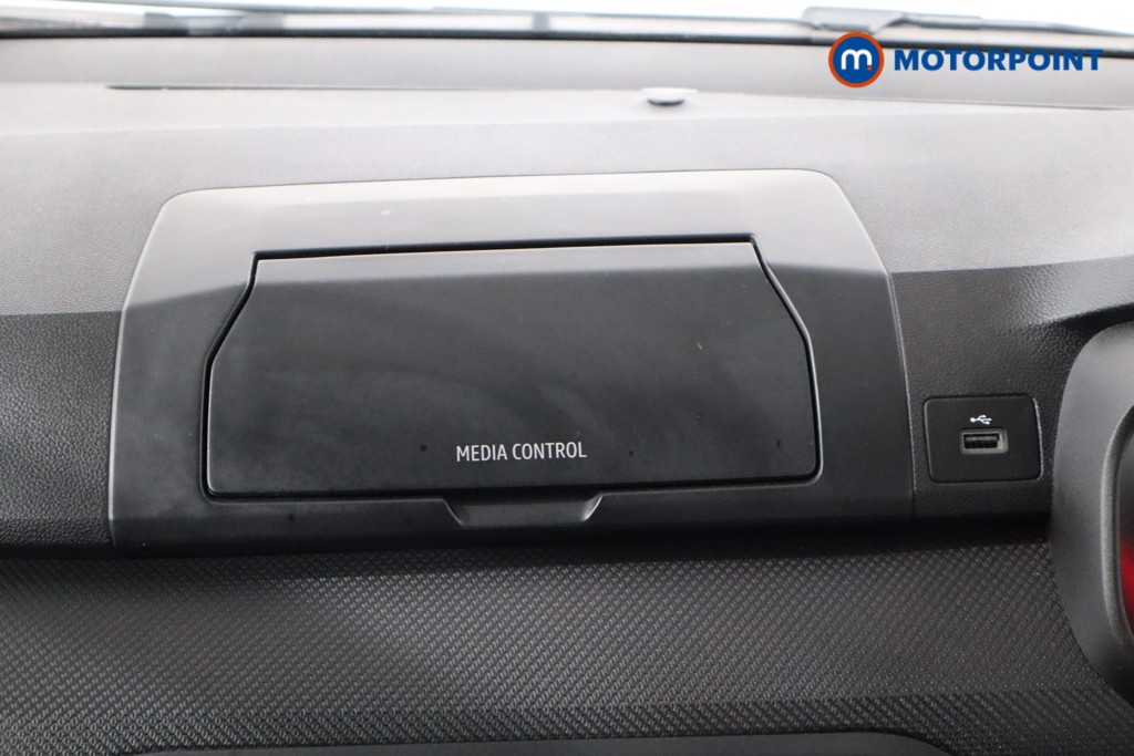 Dacia Jogger Essential Manual Petrol People Carrier - Stock Number (1535662) - 2nd supplementary image