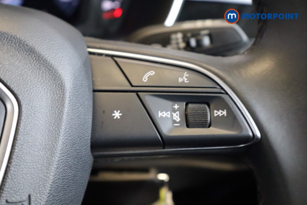 Audi Q3 Technik Manual Petrol SUV - Stock Number (1536616) - 4th supplementary image