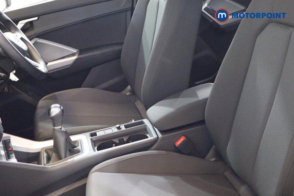 Audi Q3 Technik Manual Petrol SUV - Stock Number (1536616) - 16th supplementary image