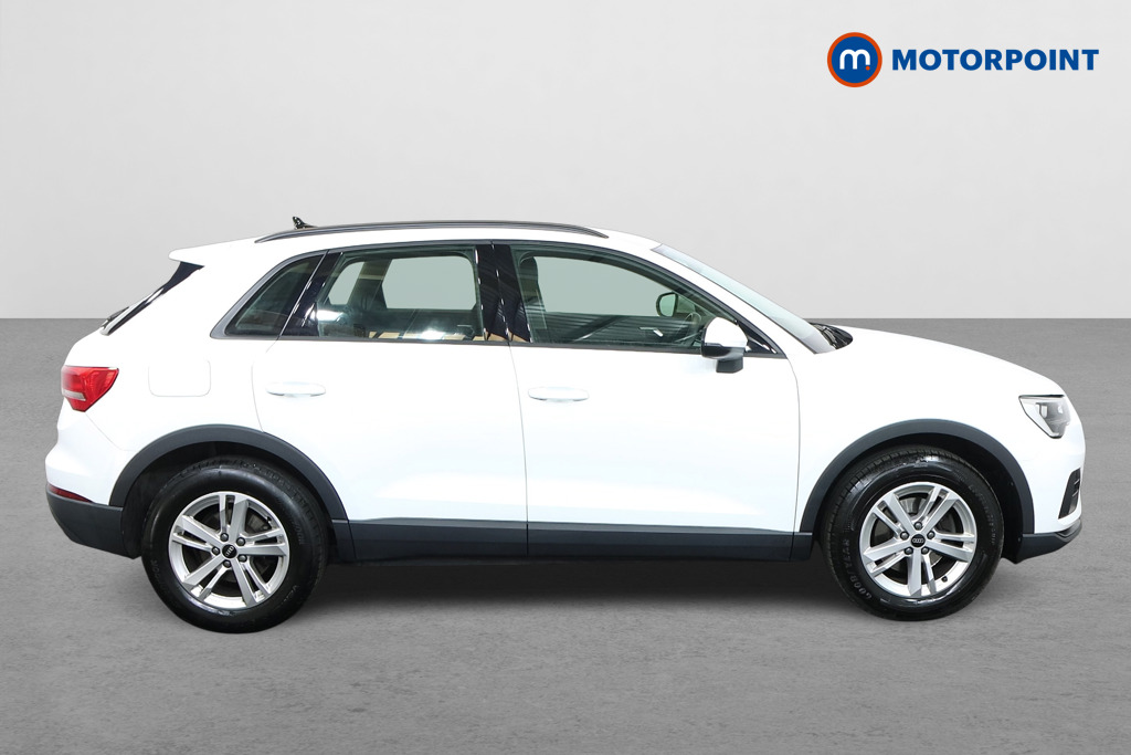 Audi Q3 Technik Manual Petrol SUV - Stock Number (1536616) - Drivers side