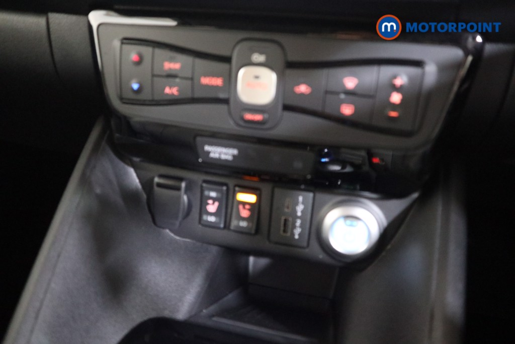 Nissan Leaf Tekna Automatic Electric Hatchback - Stock Number (1538184) - 7th supplementary image