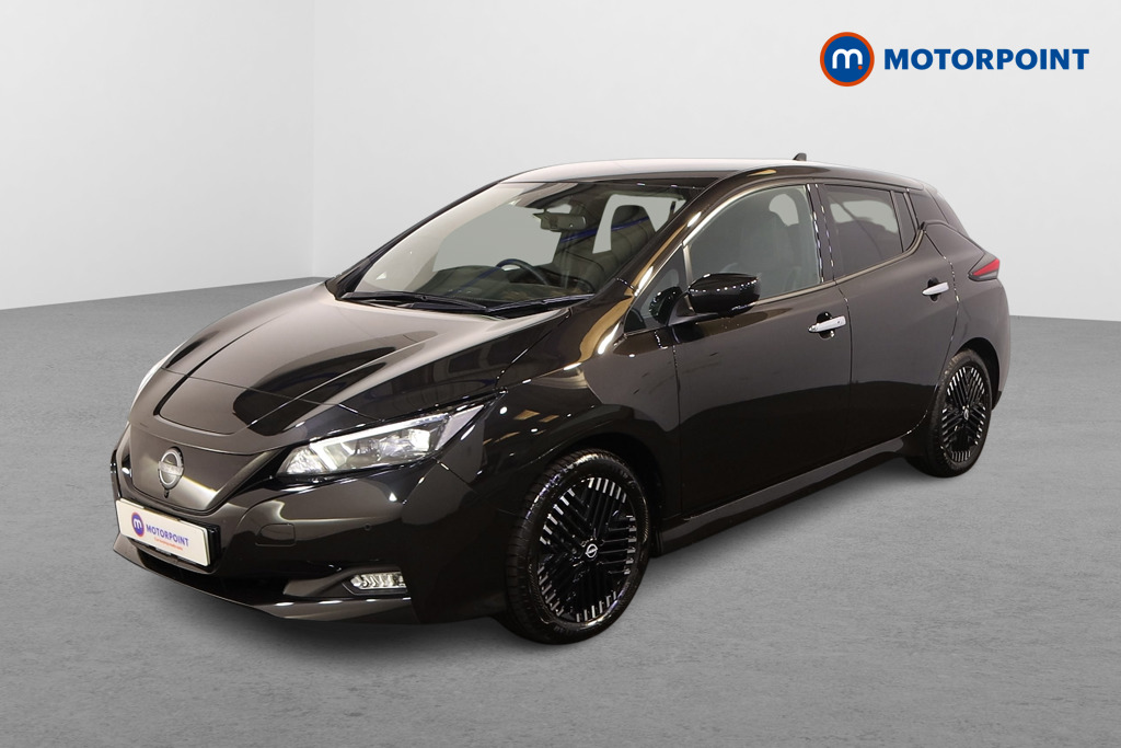 Nissan Leaf Tekna Automatic Electric Hatchback - Stock Number (1538184) - Passenger side front corner