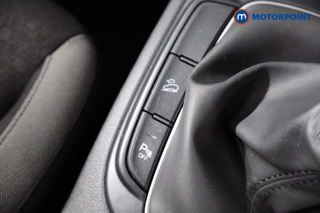 Hyundai Kona Premium Manual Petrol SUV - Stock Number (1538431) - 21st supplementary image
