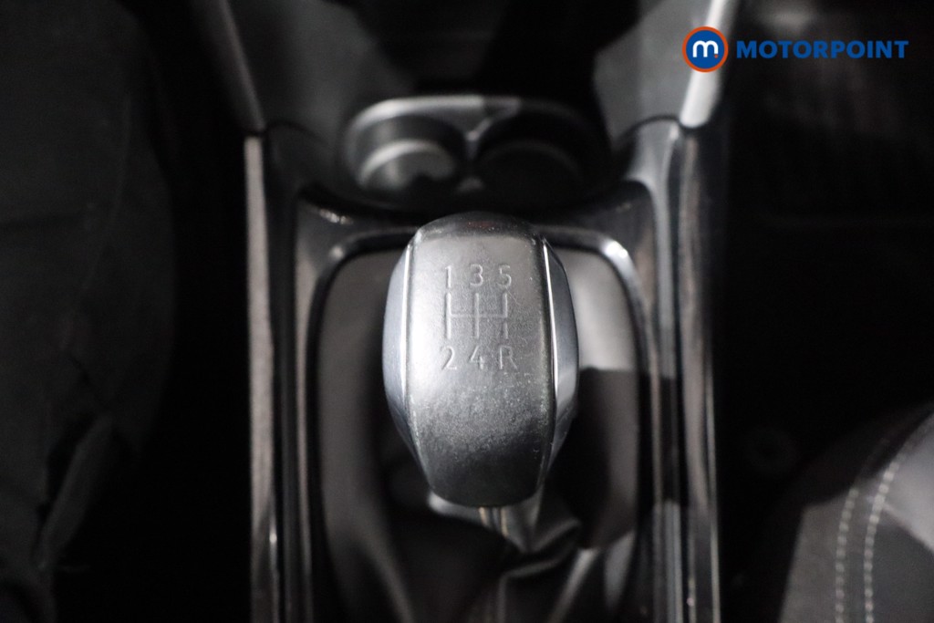 Peugeot 2008 Allure Premium Manual Diesel SUV - Stock Number (1538675) - 16th supplementary image