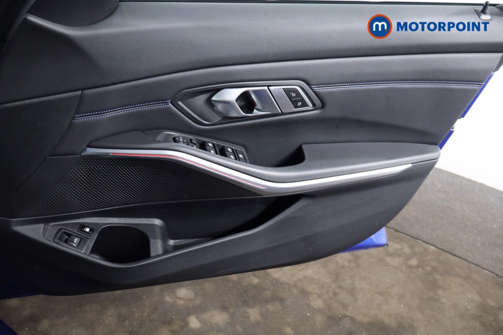 BMW 3 Series M Sport Automatic Petrol Plug-In Hybrid Estate - Stock Number (1539994) - 23rd supplementary image