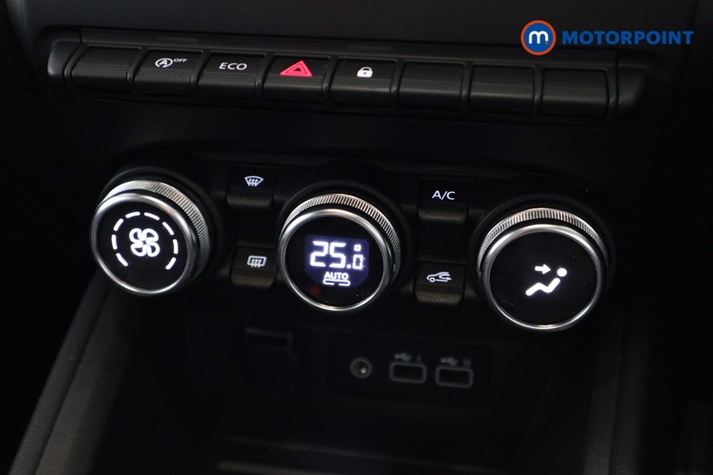 Renault Clio Evolution Manual Petrol Hatchback - Stock Number (1515642) - 7th supplementary image