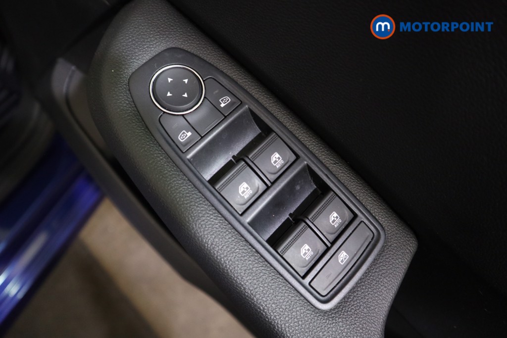 Renault Clio Evolution Manual Petrol Hatchback - Stock Number (1515642) - 9th supplementary image