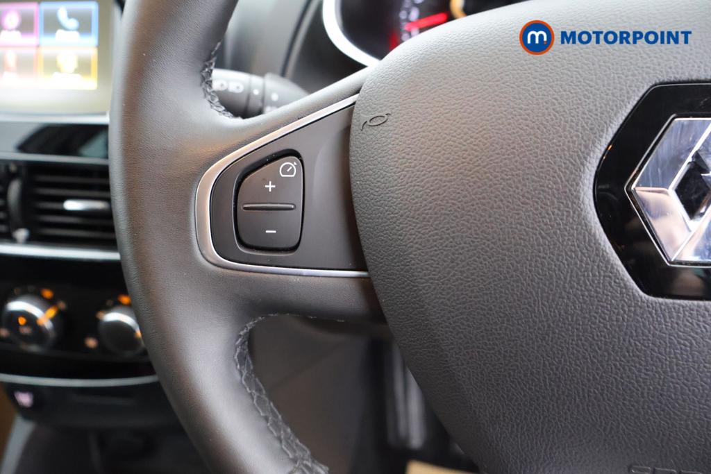 Renault Clio Iconic Manual Petrol Hatchback - Stock Number (1532022) - 2nd supplementary image