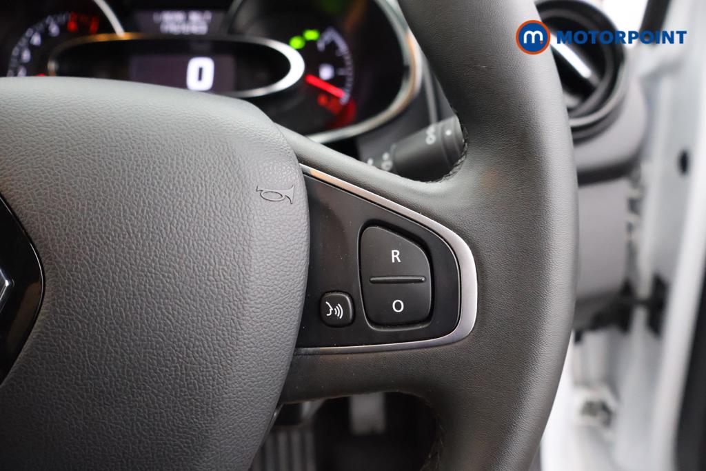 Renault Clio Iconic Manual Petrol Hatchback - Stock Number (1532022) - 3rd supplementary image