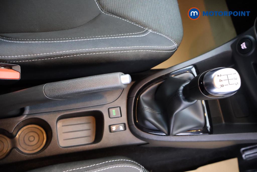 Renault Clio Iconic Manual Petrol Hatchback - Stock Number (1532022) - 6th supplementary image