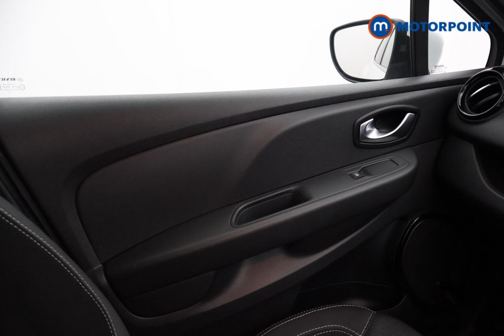 Renault Clio Iconic Manual Petrol Hatchback - Stock Number (1532022) - 8th supplementary image