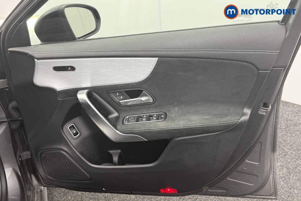 Mercedes-Benz A Class Amg Line Edition Automatic Petrol Plug-In Hybrid Saloon - Stock Number (1535656) - 18th supplementary image
