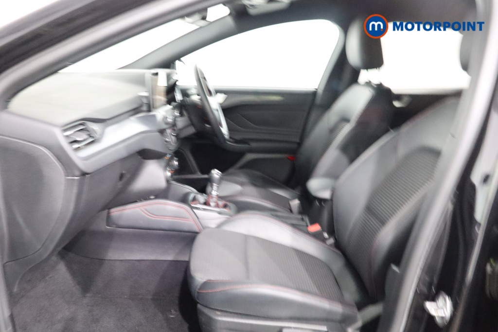 Ford Focus St-Line X Manual Petrol Hatchback - Stock Number (1535686) - 4th supplementary image