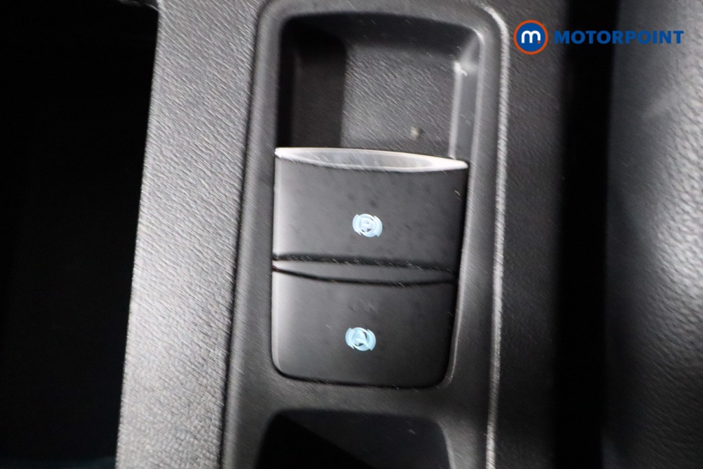 Ford Focus St-Line X Manual Petrol Hatchback - Stock Number (1535686) - 21st supplementary image