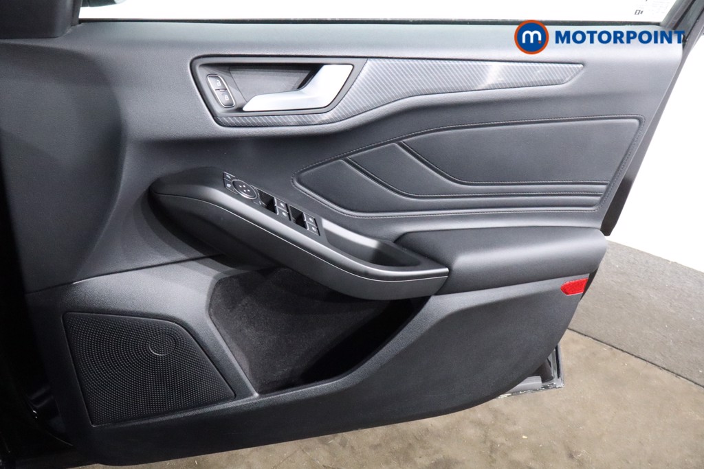 Ford Focus St-Line X Manual Petrol Hatchback - Stock Number (1535686) - 24th supplementary image